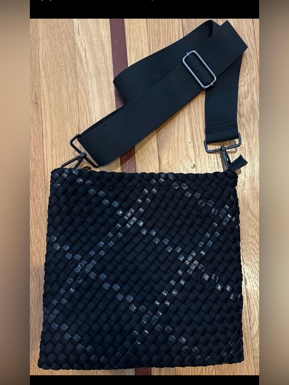 HAUTE SHORE Navy Woven Messenger Crossbody- comes with storage bagNWT never used